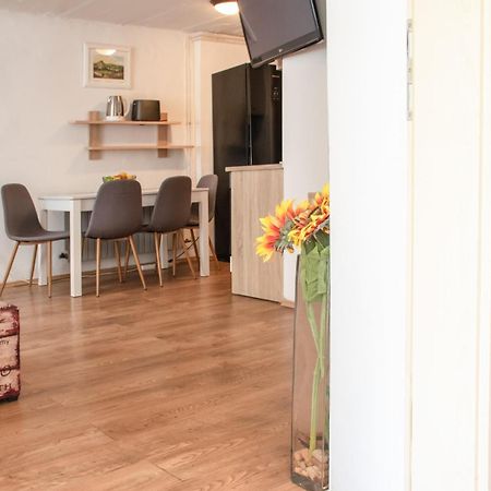 Twin-Magnolias Condo With Garden, Parking & Ev Station ซาเกร็บ ภายนอก รูปภาพ