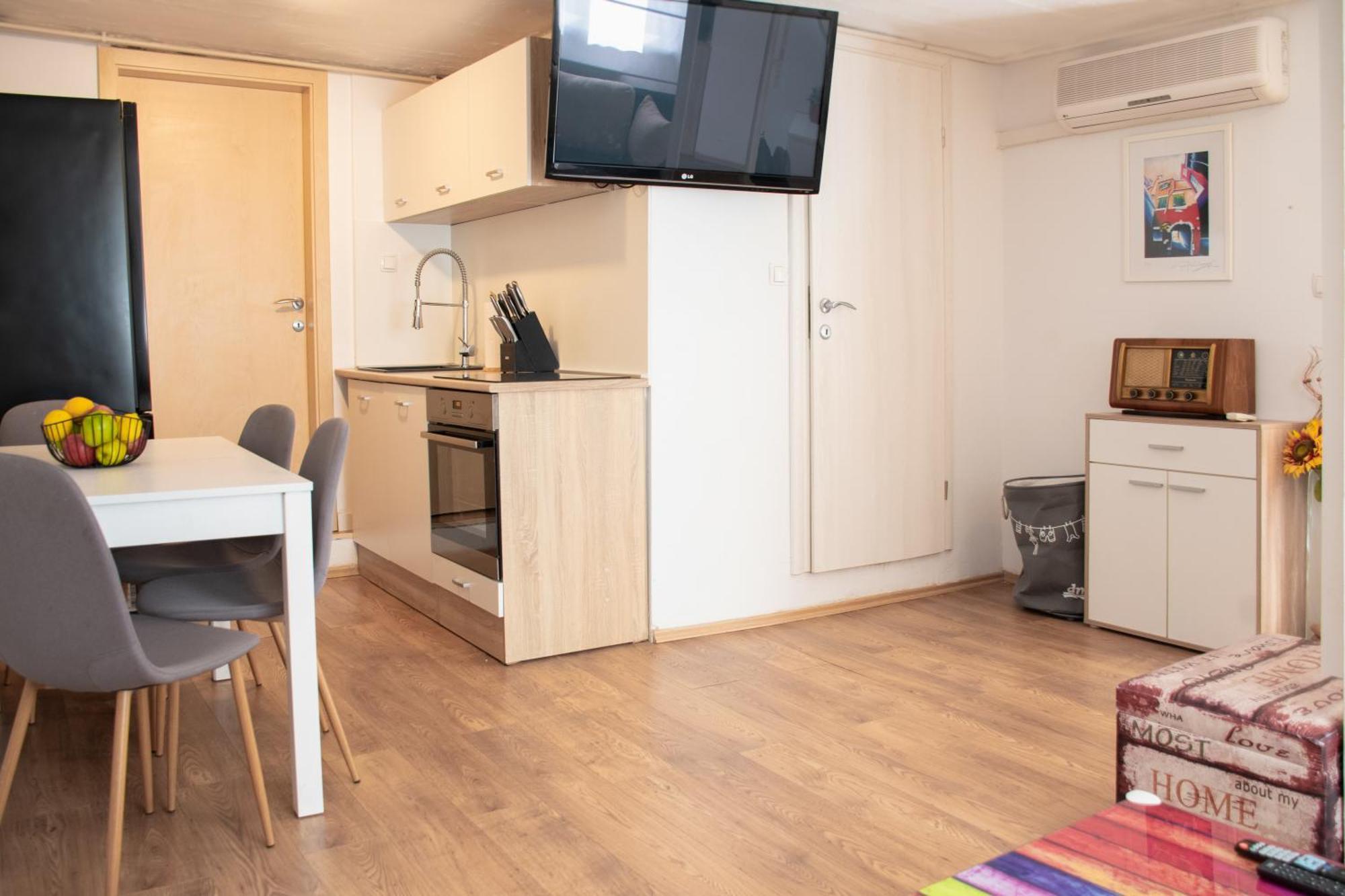 Twin-Magnolias Condo With Garden, Parking & Ev Station ซาเกร็บ ภายนอก รูปภาพ