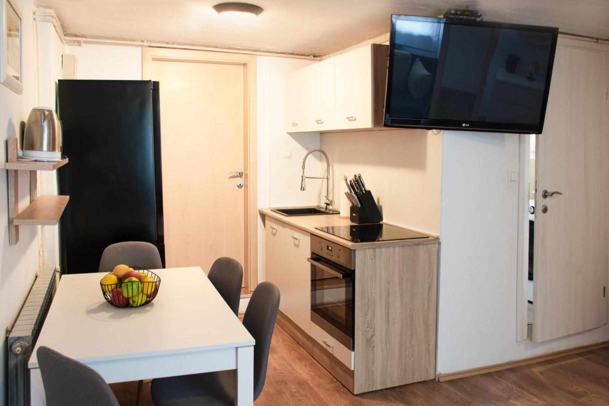 Twin-Magnolias Condo With Garden, Parking & Ev Station ซาเกร็บ ภายนอก รูปภาพ