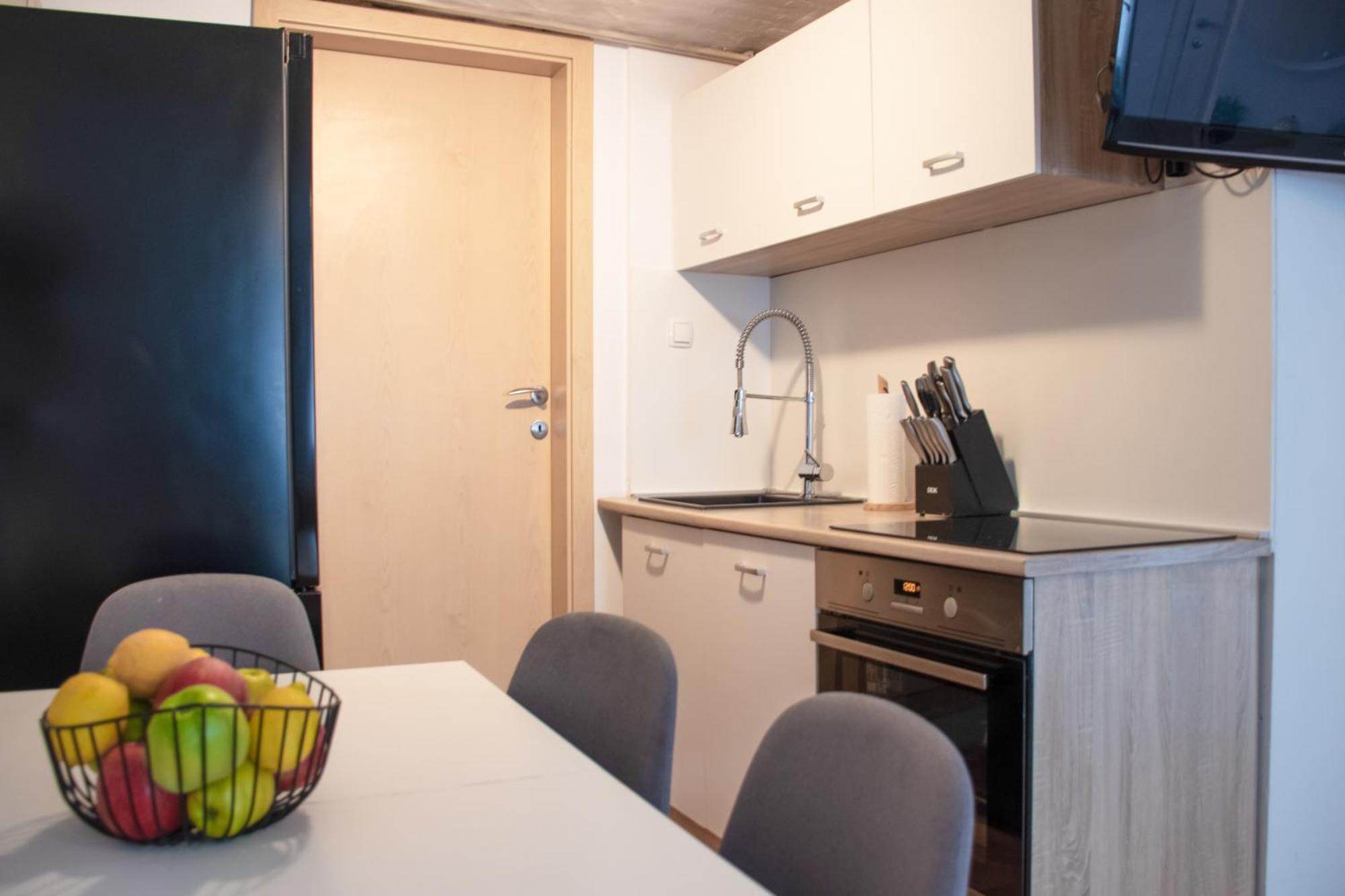 Twin-Magnolias Condo With Garden, Parking & Ev Station ซาเกร็บ ภายนอก รูปภาพ