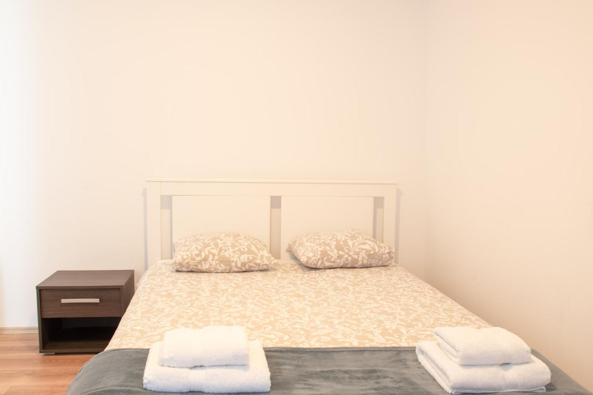 Twin-Magnolias Condo With Garden, Parking & Ev Station ซาเกร็บ ภายนอก รูปภาพ
